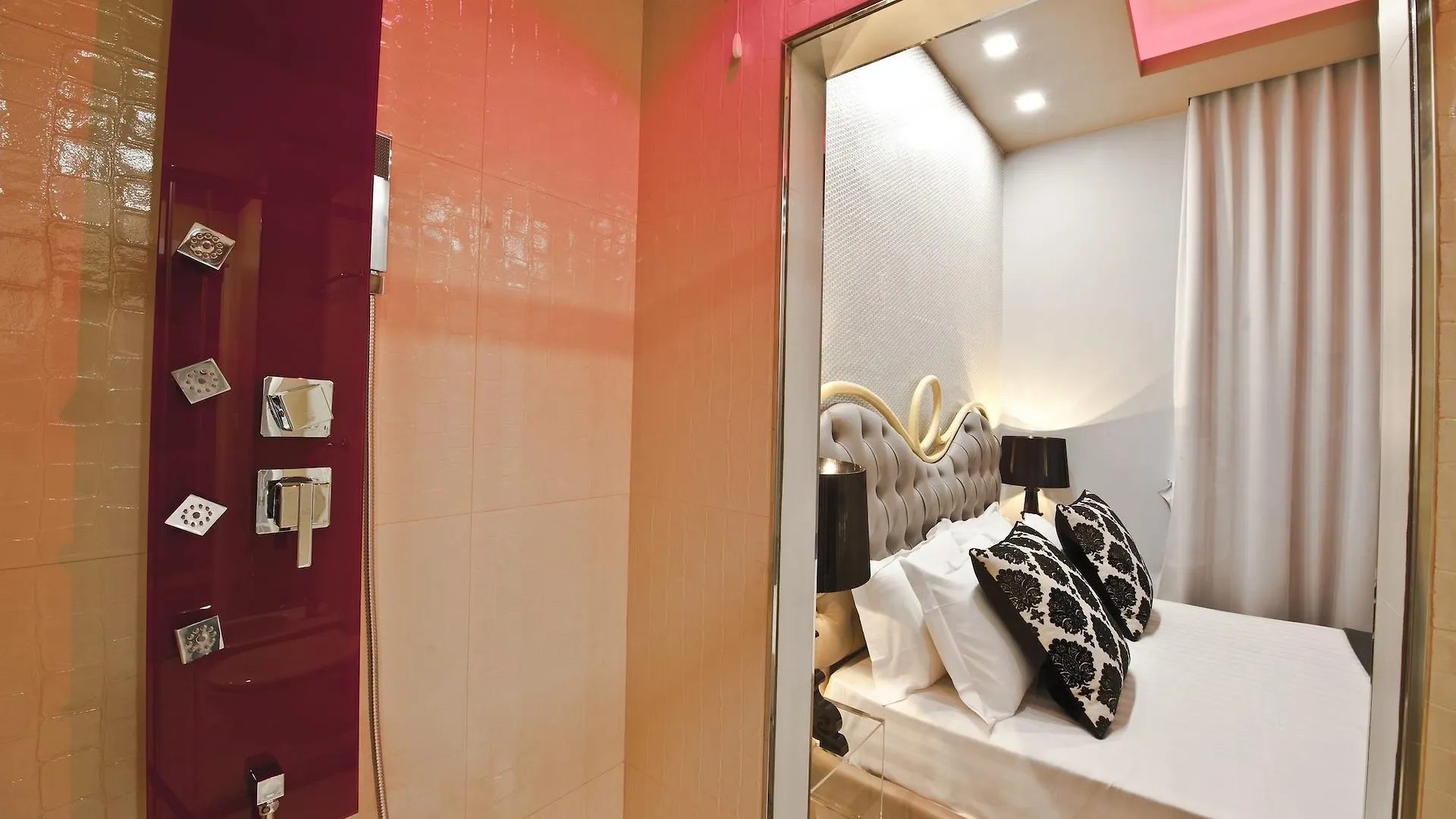 *** Affittacamere Corso Boutique Luxury Rooms Roma Italia