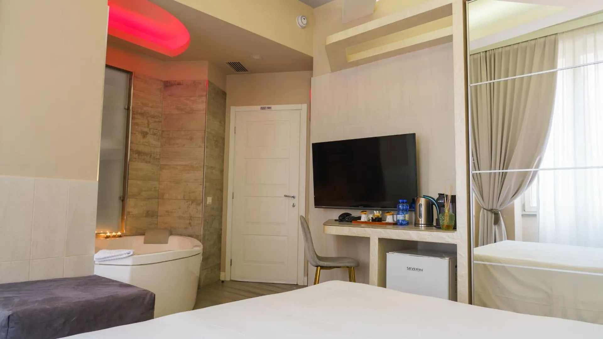 Corso Boutique Luxury Rooms Roma 3*,